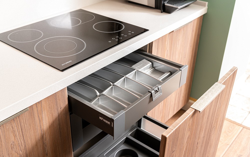 Кухня для молодой мамы из ТВ-проекта «Квартирный Вопрос» 