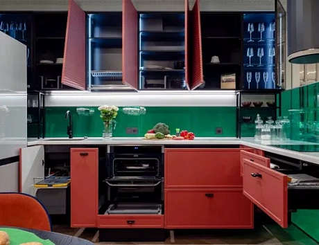 Красная кухня в Екатеринбурге