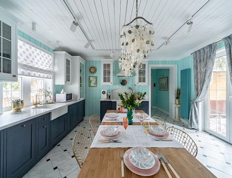 Кухни из массива дерева