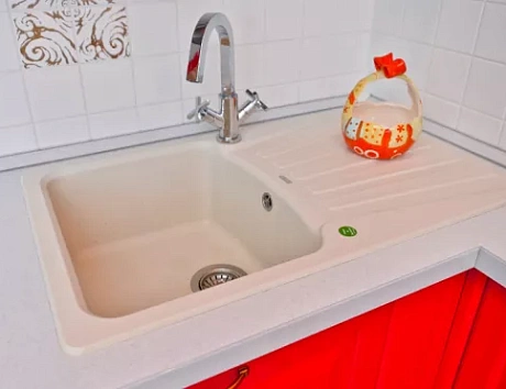 Красная кухня в Южно-Сахалинске