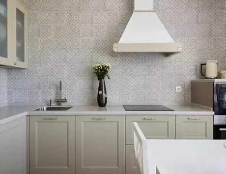 Светлая кухня в Воронеже