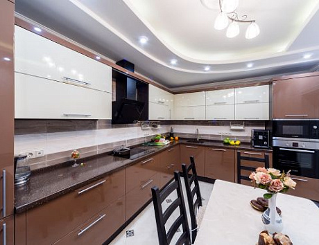 Какая кухня лучше — глянцевая или матовая?