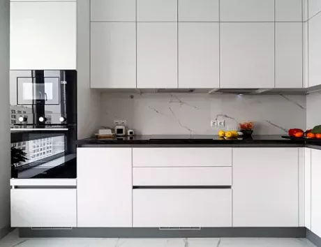 Белая кухня в Кирове