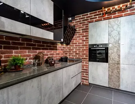 Коричневая кухня в Чите