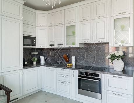 уютная белая кухня