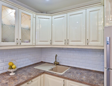 Светлая кухня в Воронеже