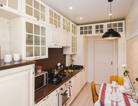 Бежевая кухня в Санкт-Петербурге