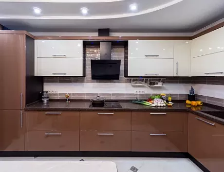 Коричневая кухня в Чите