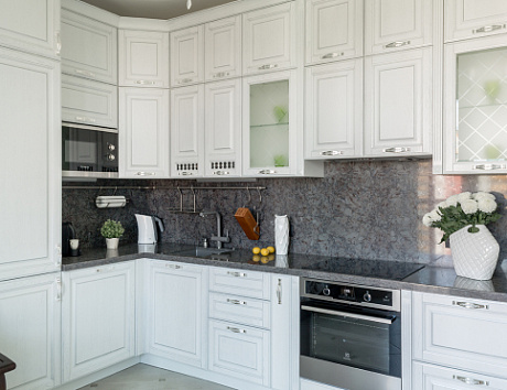 Светлая кухня в Воронеже