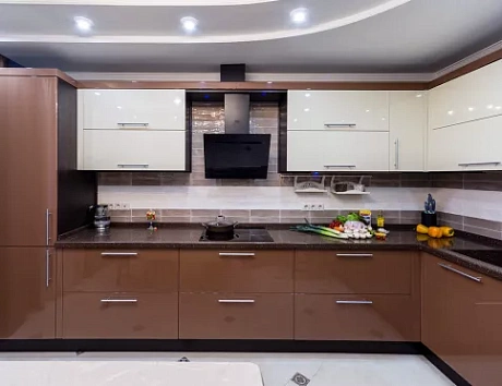 Коричневая кухня в Санкт-Петербурге