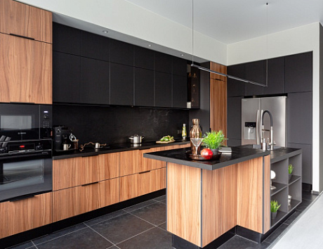 Коричневая кухня в Воронеже