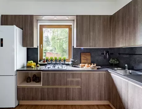 Коричневая кухня в Чите