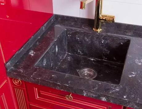 Глянцевая кухня в Казани