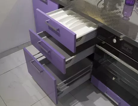 Фиолетовая кухня в Казани